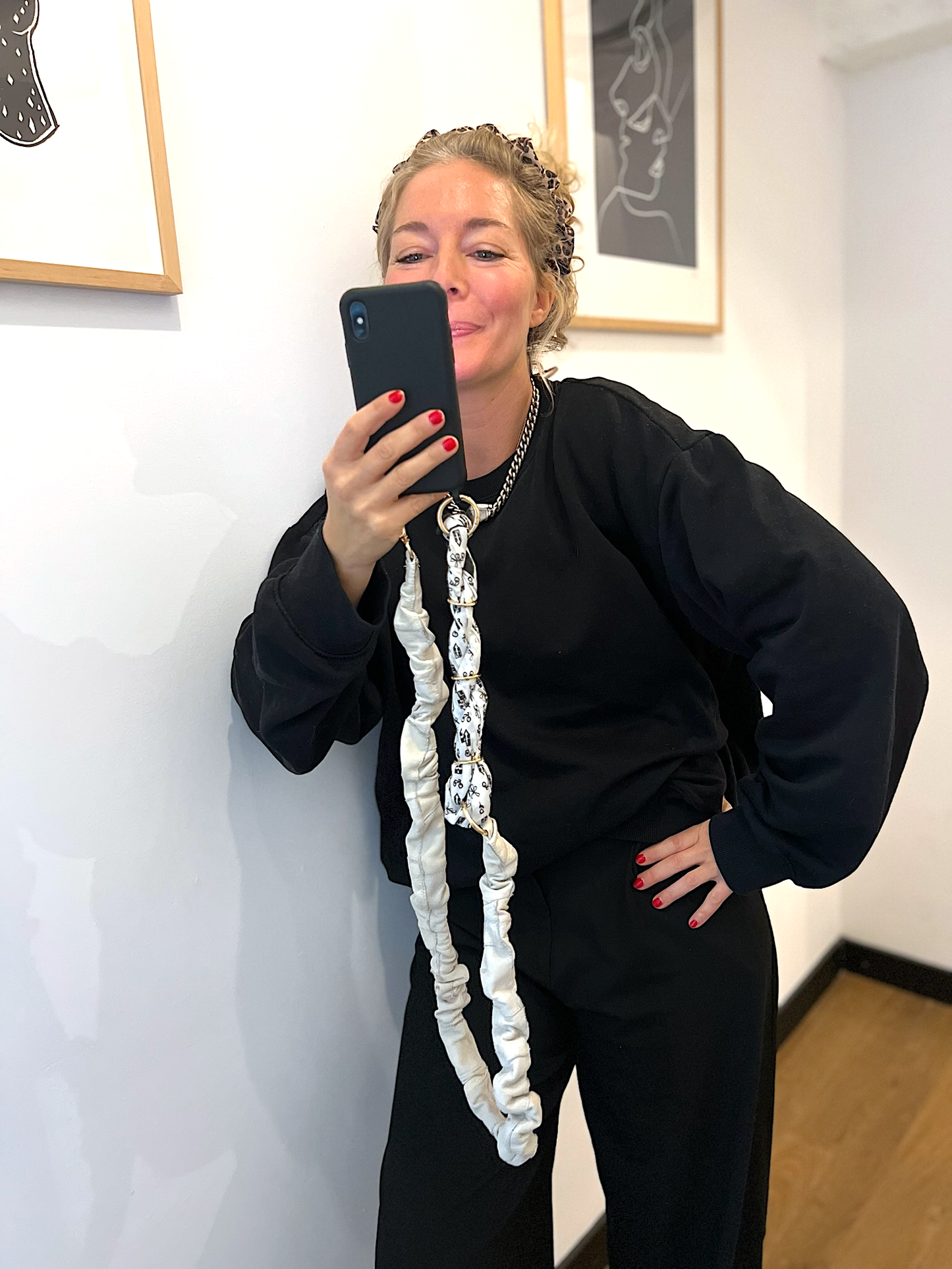 Leren telefoon koord Suzy + Amsterdam sjaaltje - wit